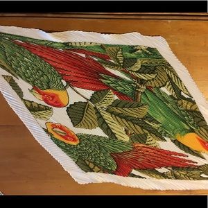 NWOT Hermès plisse silk scarf Les Perroquets